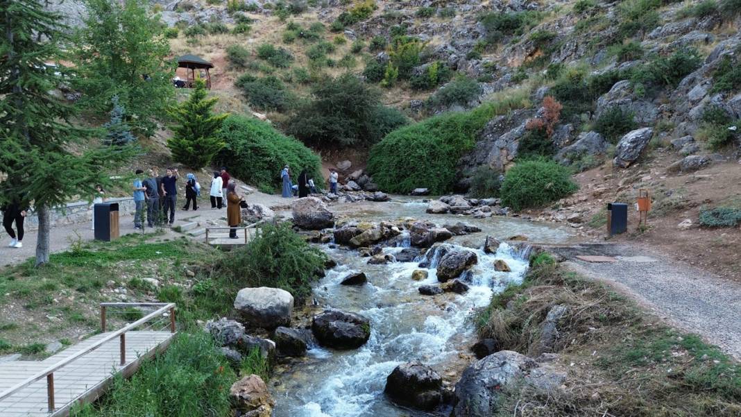 Konya Ovası'nın bereketi 3 bin yıl önce tescillenmiş! Yaz sezonunda 12 bin kişi görmeye geldi 6